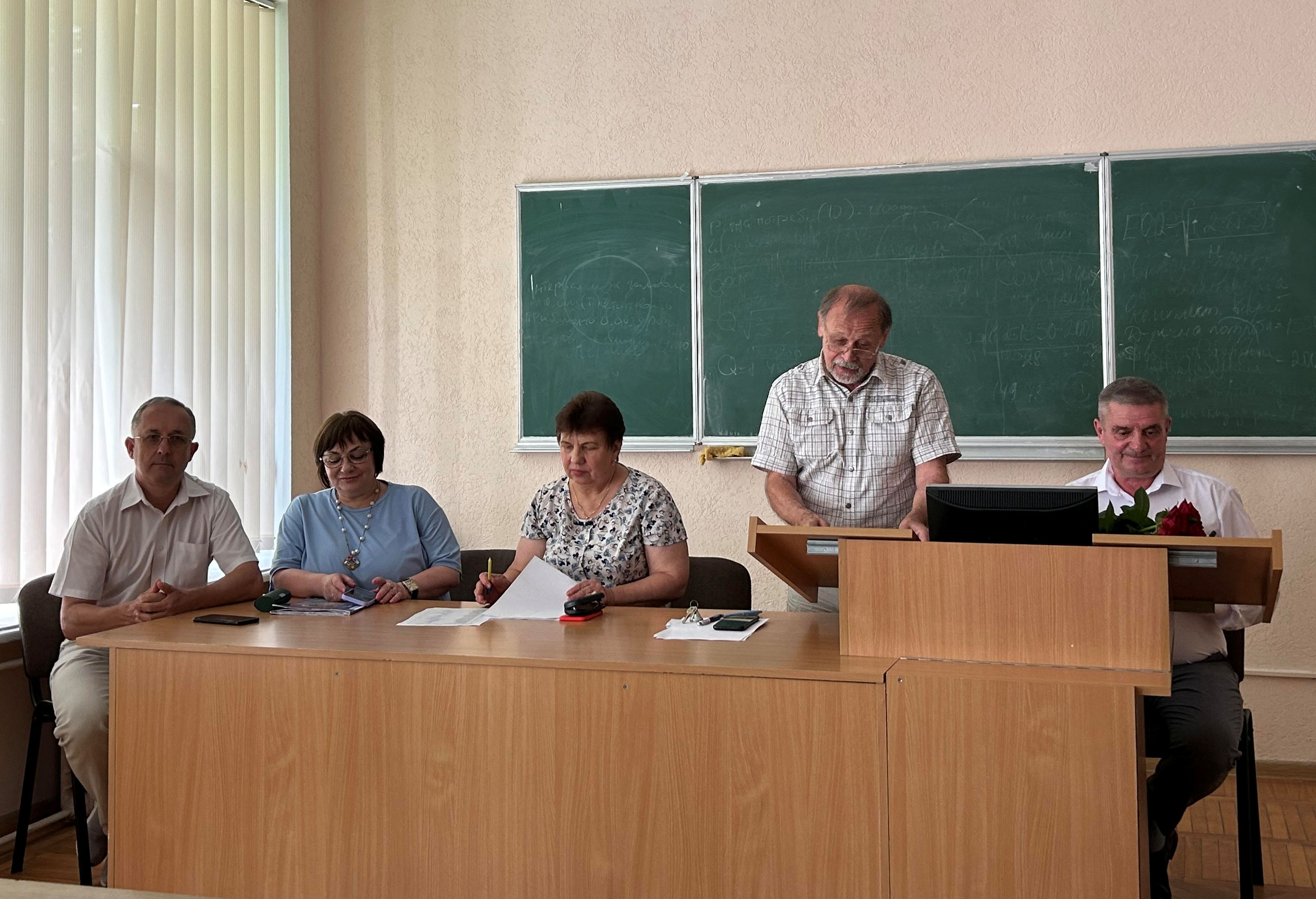 Робоча атмосфера на факультеті 